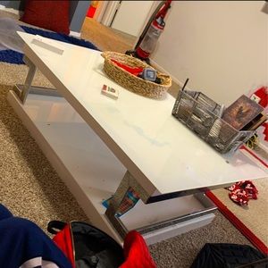 Dining room table